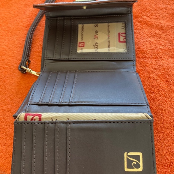 Stone Mountain brown leather wallet with strap - Picture 4 of 4